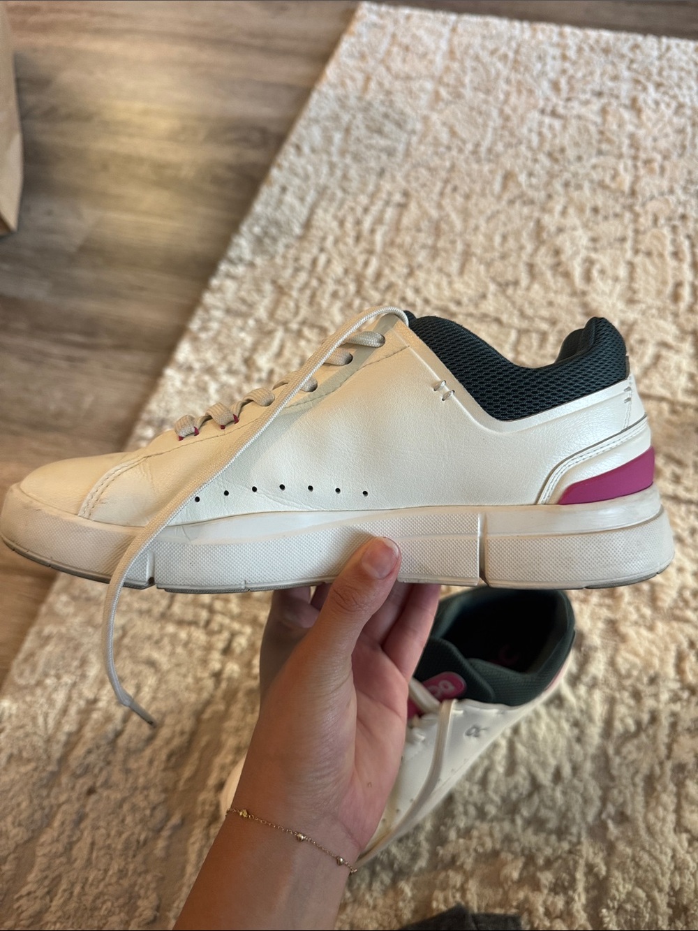 On cloud Rodger’s - White and Pink Women's Leather Sneakers - Picture 4 of 9